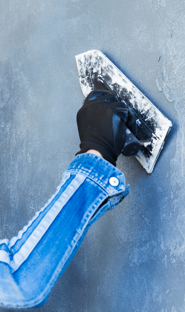 塗装職人は、“建物を守る職人” 未経験からでも大歓迎！私たちと一緒に働きませんか？